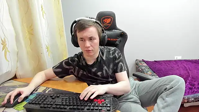 iliaskrislove online show from 12/22/25, 10:40