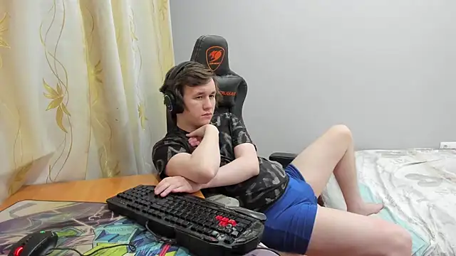 iliaskrislove online show from 04/09/26, 06:24