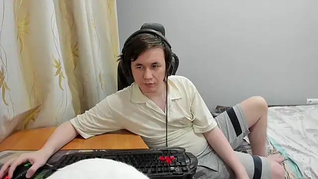 iliaskrislove online show from 04/20/26, 06:20