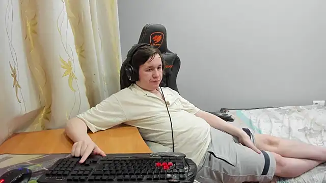 iliaskrislove online show from 04/21/26, 08:12