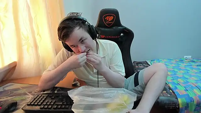 iliaskrislove online show from 07/17/26, 10:55