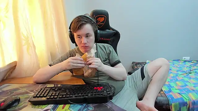 iliaskrislove online show from 07/20/26, 10:50