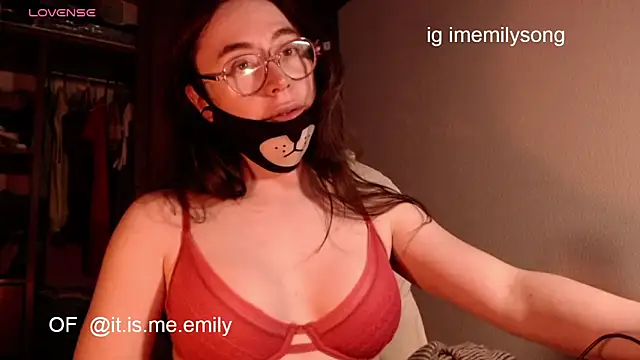 emily pearl  online show from 06/09/26, 11:05