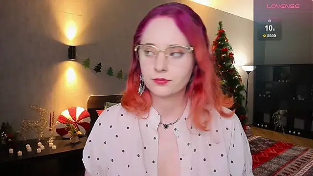 Snapshot of Aemilia_ chatting on 12/23/24, 12:08 Aemilia online show from 12/23/24, 12:08