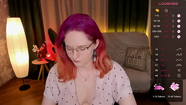 Snapshot of Aemilia_ chatting on 01/13/25, 07:11 Aemilia online show from 01/13/25, 07:11
