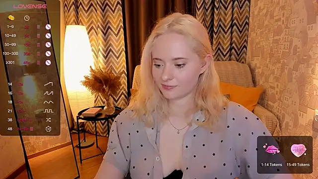Snapshot of Aemilia_ chatting on 01/31/25, 09:59 Aemilia online show from 01/31/25, 09:59