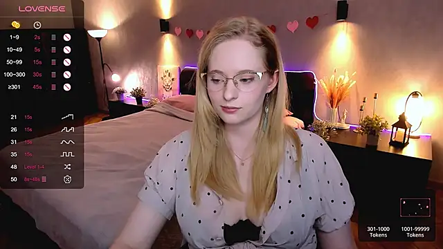 Snapshot of Aemilia_ chatting on 10/03/25, 08:55 Aemilia online show from 10/03/25, 08:55