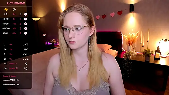 Snapshot of Aemilia_ chatting on 10/20/25, 08:26 Aemilia online show from 10/20/25, 08:26