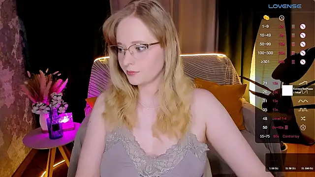 Aemilia  online show from 01/15/26, 08:52