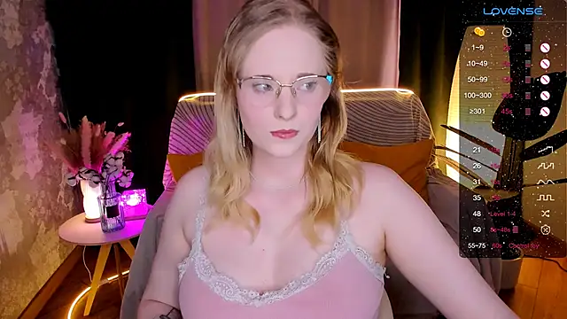 Aemilia  online show from 02/01/26, 08:24