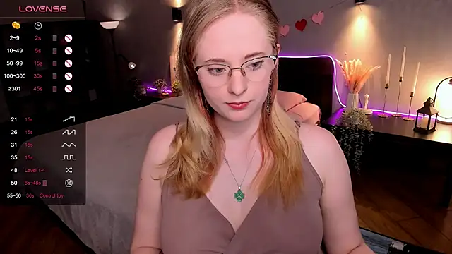Snapshot of Aemilia_ chatting on 05/24/26, 08:52 Aemilia online show from 05/24/26, 08:52