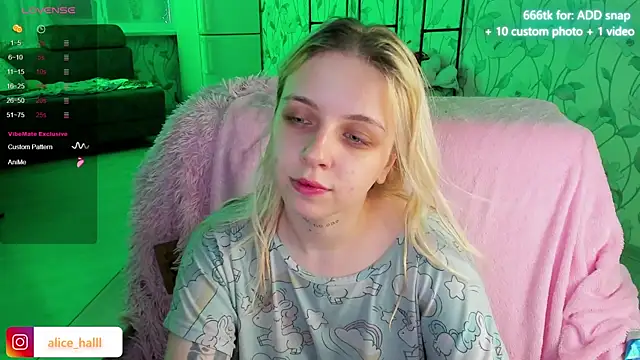 Alice Halle online show from 12/15/24, 03:56