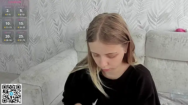 Alice Halle online show from 07/26/26, 04:42