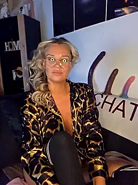 SpicyVicky online show from 09/26/25, 04:49