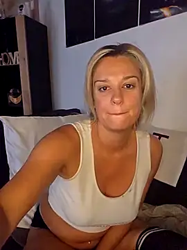 SpicyVicky online show from 09/30/25, 05:34