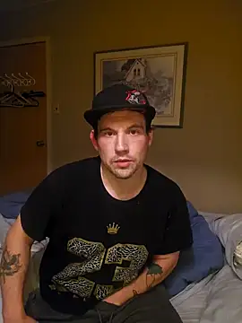 Snapshot of notsure353 chatting on 02/17/25, 05:58 notsure353 online show from 02/17/25, 05:58