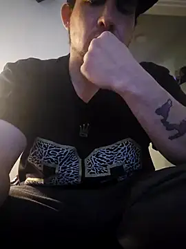 Snapshot of notsure353 chatting on 02/27/25, 08:28 notsure353 online show from 02/27/25, 08:28