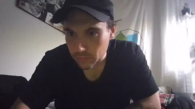 Snapshot of notsure353 chatting on 10/25/25, 10:23 notsure353 online show from 10/25/25, 10:23