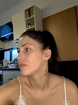 Snapshot of Linalicious chatting on 12/03/24, 08:16 Linalicious online show from 12/03/24, 08:16