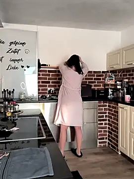 Snapshot of Linalicious chatting on 03/20/25, 06:52 Linalicious online show from 03/20/25, 06:52