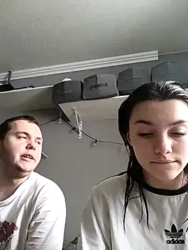 Snapshot of MashkaRay chatting on 02/22/25, 11:13 MashkaRay online show from 02/22/25, 11:13
