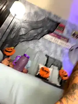 Snapshot of antonelaswete02 chatting on 10/27/25, 11:41 antonelaswete02 online show from 10/27/25, 11:41