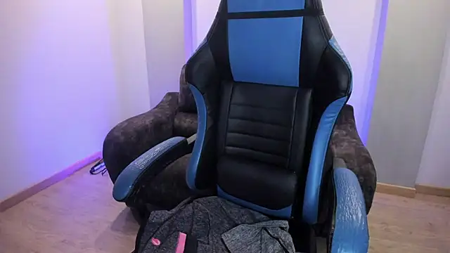 Snapshot of Barbara_honey chatting on 12/02/25, 12:54 Barbara honey online show from 12/02/25, 12:54