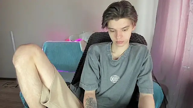 Liam sexy1 online show from 03/18/25, 08:14