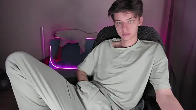 Liam sexy1 online show from 10/14/25, 02:18