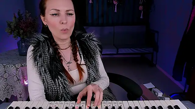 Snapshot of VandaRossi chatting on 01/16/25, 03:35 VandaRossi online show from 01/16/25, 03:35