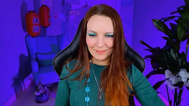 Snapshot of VandaRossi chatting on 02/05/25, 08:11 VandaRossi online show from 02/05/25, 08:11