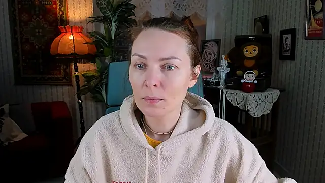 Snapshot of VandaRossi chatting on 02/16/25, 05:26 VandaRossi online show from 02/16/25, 05:26