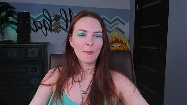 Snapshot of VandaRossi chatting on 02/19/25, 03:05 VandaRossi online show from 02/19/25, 03:05