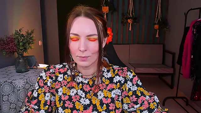 Snapshot of VandaRossi chatting on 02/20/25, 12:25 VandaRossi online show from 02/20/25, 12:25