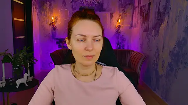 Snapshot of VandaRossi chatting on 02/21/25, 05:13 VandaRossi online show from 02/21/25, 05:13