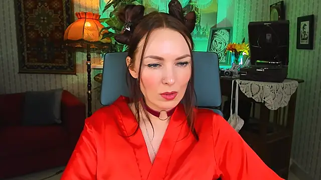 Snapshot of VandaRossi chatting on 03/09/25, 11:25 VandaRossi online show from 03/09/25, 11:25