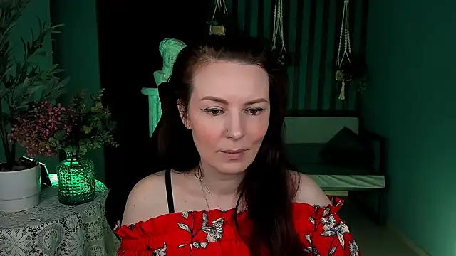 Snapshot of VandaRossi chatting on 09/23/25, 06:49 VandaRossi online show from 09/23/25, 06:49