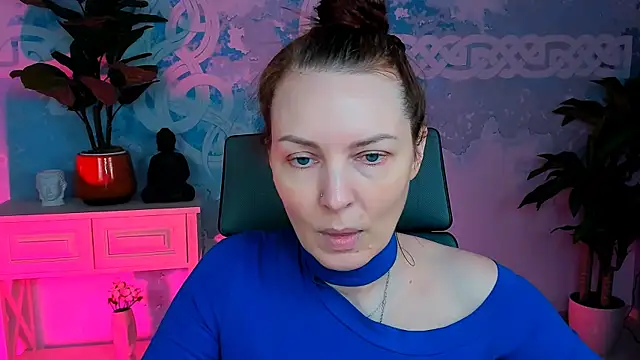 Snapshot of VandaRossi chatting on 09/26/25, 10:19 VandaRossi online show from 09/26/25, 10:19