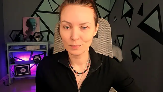 Snapshot of VandaRossi chatting on 10/11/25, 06:45 VandaRossi online show from 10/11/25, 06:45