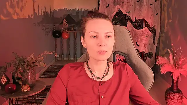 Snapshot of VandaRossi chatting on 10/21/25, 05:30 VandaRossi online show from 10/21/25, 05:30