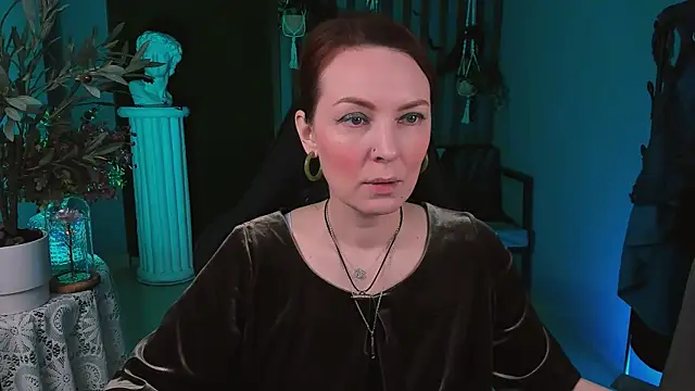 Snapshot of VandaRossi chatting on 10/29/25, 09:11 VandaRossi online show from 10/29/25, 09:11