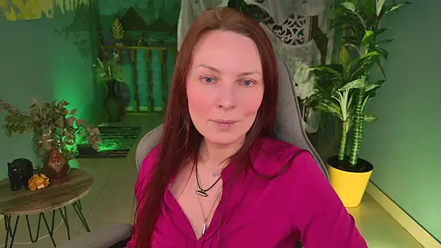 Snapshot of VandaRossi chatting on 10/31/25, 05:08 VandaRossi online show from 10/31/25, 05:08