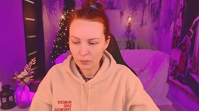 Snapshot of VandaRossi chatting on 12/15/25, 09:24 VandaRossi online show from 12/15/25, 09:24