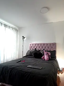 samantha evans2 online show from 11/11/25, 09:26