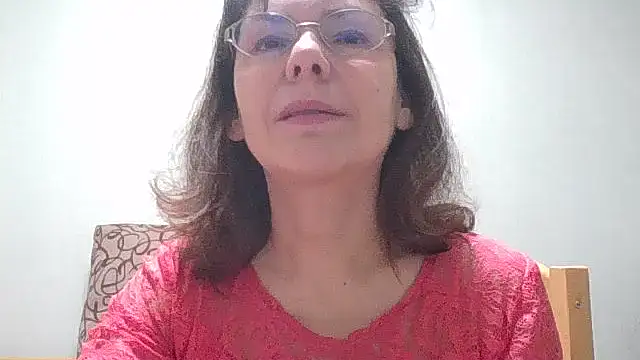 Snapshot of HollyJewel chatting on 01/08/26, 05:37 HollyJewel online show from 01/08/26, 05:37