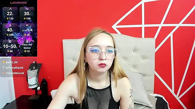 Snapshot of Liaroberts1 chatting on 01/12/25, 03:57 Liaroberts1 online show from 01/12/25, 03:57