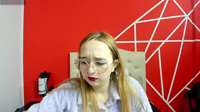 Snapshot of Liaroberts1 chatting on 01/13/25, 12:02 Liaroberts1 online show from 01/13/25, 12:02