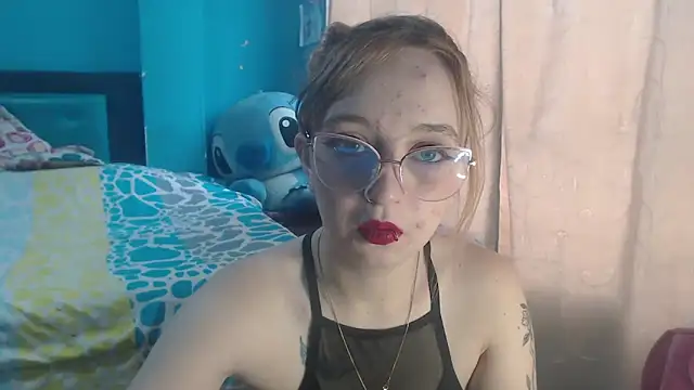 Snapshot of Liaroberts1 chatting on 01/28/25, 12:11 Liaroberts1 online show from 01/28/25, 12:11