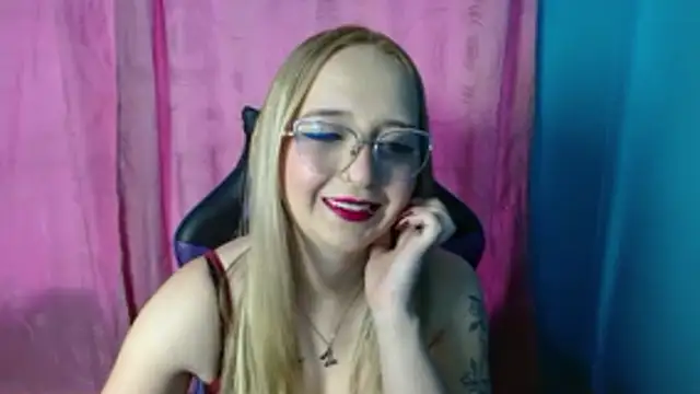 Liaroberts1 online show from 06/18/26, 01:48