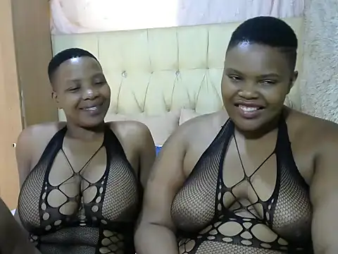 Snapshot of Xxxsluts chatting on 01/21/25, 12:29 Xxxsluts online show from 01/21/25, 12:29